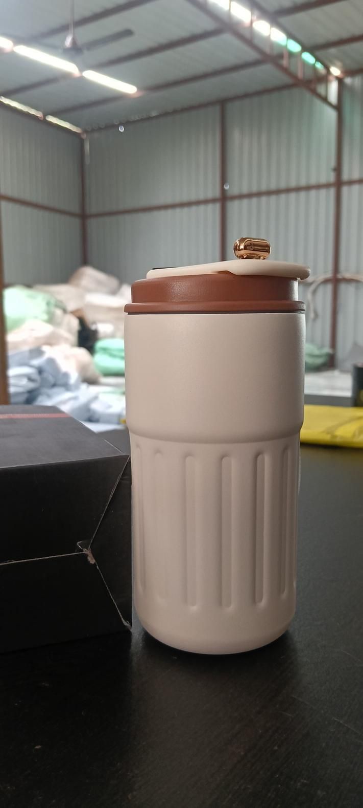 Stainless Steel Hot and Cold Vacuum Insulated Temperature Display Coffee Mug